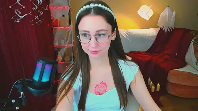 YourLovellyStory online show from 10.24.25