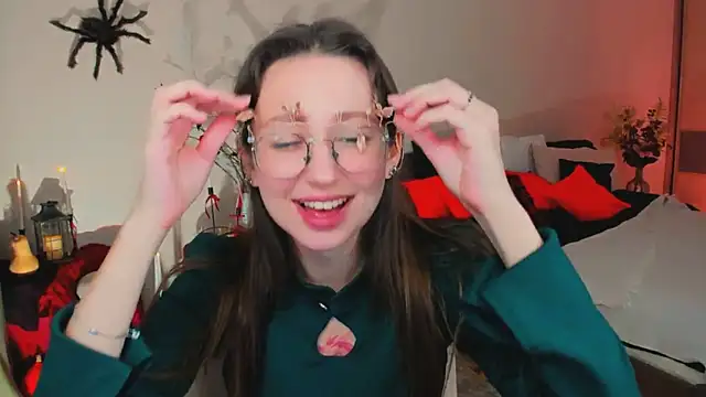 YourLovellyStory online show from 10.31.25