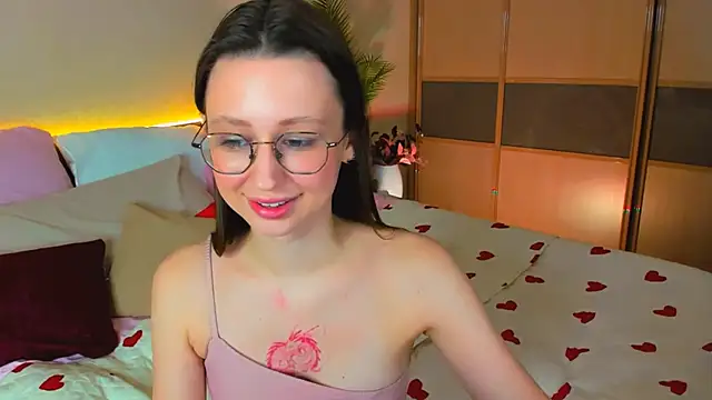 YourLovellyStory online show from 03.01.26