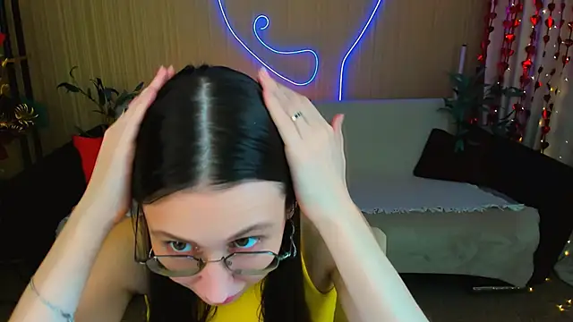 YourLovellyStory online show from 03.27.26