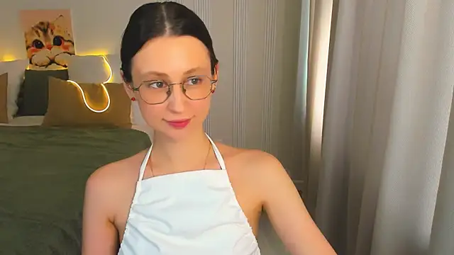 YourLovellyStory online show from 07.08.26