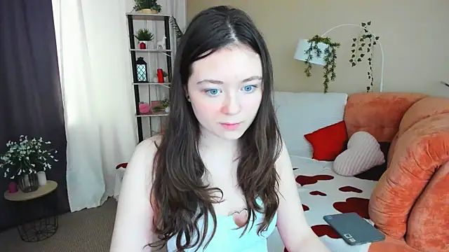 Snapshot of AlluringLookk chatting on 06.19.26 AlluringLookk online show from 06.19.26