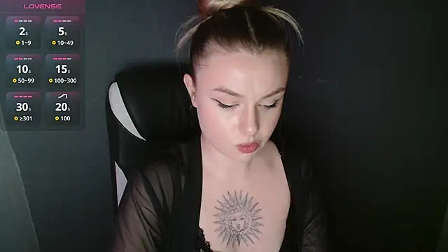 AngelicaHollywood online show from 11.12.25