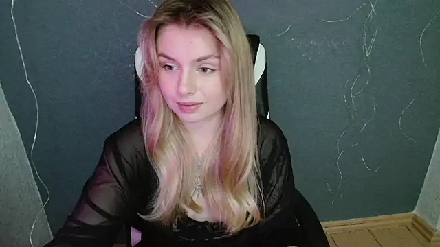 AngelicaHollywood online show from 11.22.25