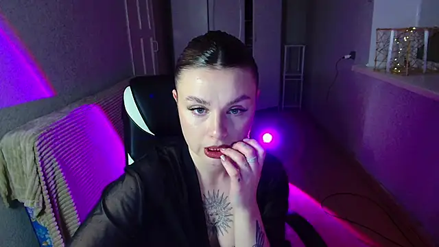 AngelicaHollywood online show from 02.20.26