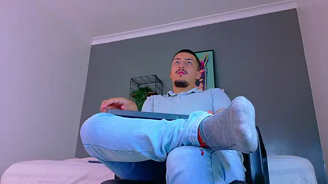 MrFox   online show from 04.18.26