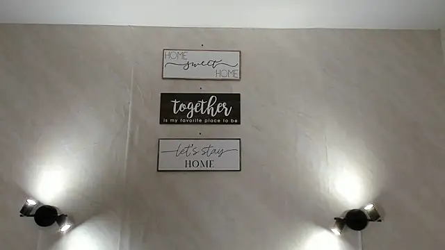 Emilia Bons online show from 12.17.25