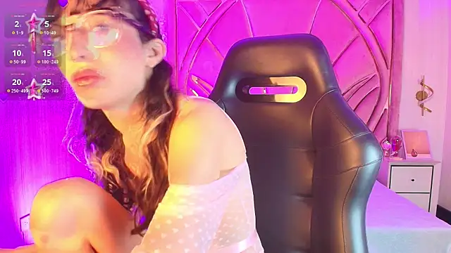 Emilia Bons online show from 04.24.26