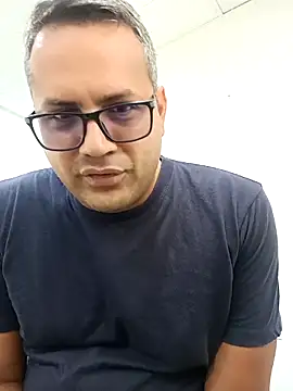 Snapshot of geimos36 chatting on 10.18.25 geimos36 online show from 10.18.25