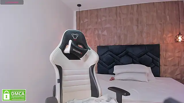 Ava Bonny online show from 01.10.26