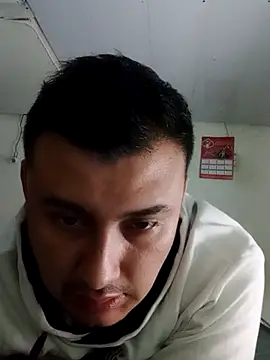 Snapshot of millanto chatting on 03.21.26 millanto online show from 03.21.26