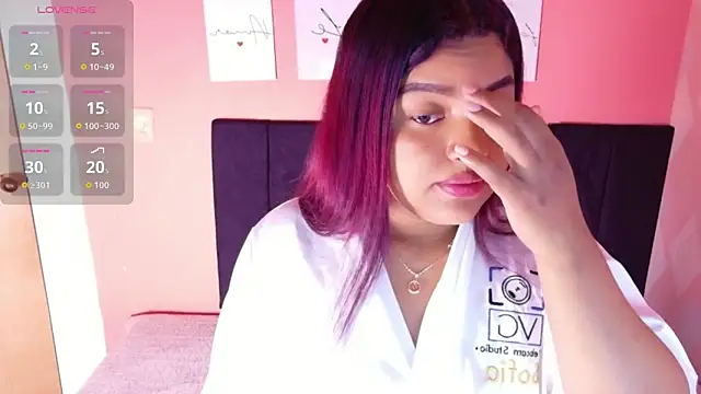 curvybrunnett online show from 03.14.26