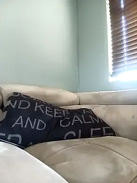 Thabo1004 online show from 10.25.25