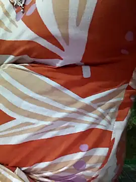 Snapshot of Love-pari077 chatting on 09.15.25 Love-pari077 online show from 09.15.25