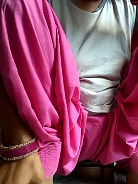 Snapshot of Love-pari077 chatting on 10.07.25 Love-pari077 online show from 10.07.25