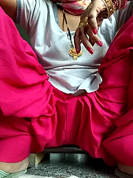 Snapshot of Love-pari077 chatting on 10.10.25 Love-pari077 online show from 10.10.25