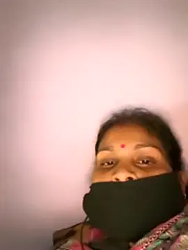 Snapshot of Love-pari077 chatting on 10.30.25 Love-pari077 online show from 10.30.25