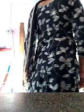 Snapshot of Love-pari077 chatting on 11.04.25 Love-pari077 online show from 11.04.25