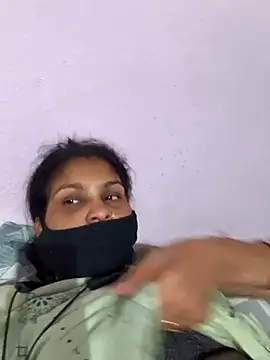 Snapshot of Love-pari077 chatting on 11.11.25 Love-pari077 online show from 11.11.25