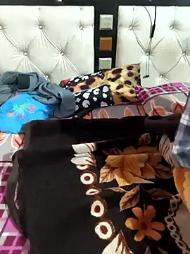 Snapshot of Love-pari077 chatting on 12.03.25 Love-pari077 online show from 12.03.25