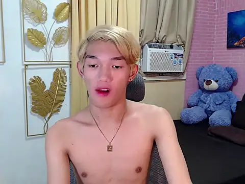 fuckerfriendsxx online show from 04.19.26