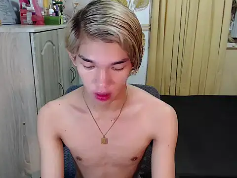fuckerfriendsxx online show from 06.05.26
