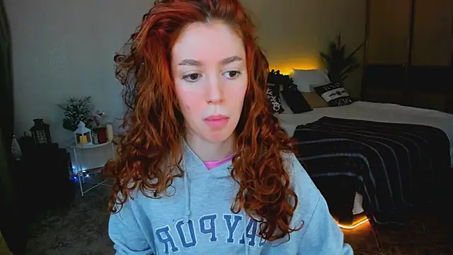 ChristinaConteeree online show from 12.20.25