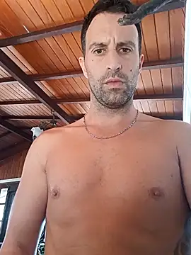 Snapshot of Parejitafeliz69 chatting on 11.08.25 Parejitafeliz69 online show from 11.08.25