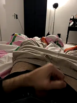 Frankieyyy1 online show from 12.20.25