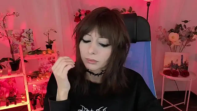 Snapshot of CrystallBloom chatting on 01.14.26 CrystallBloom online show from 01.14.26