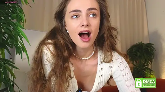 AliciaMellow online show from 09.30.25