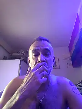 GabyCollado5 online show from 10.31.25