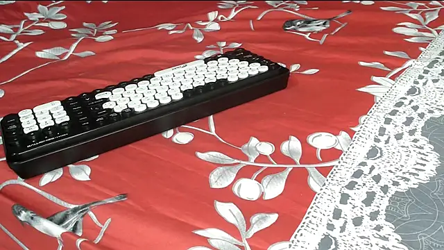 angelainparis28 online show from 09.11.25