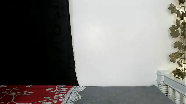 angelainparis28 online show from 09.18.25