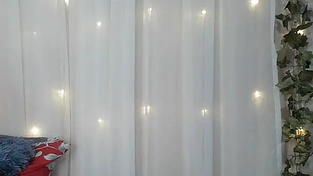 angelainparis28 online show from 11.25.25