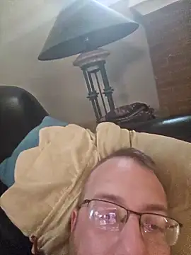 Snapshot of MEAT4urGRILL chatting on 10.10.25 MEAT4urGRILL online show from 10.10.25