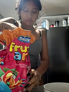 lynn9000 online show from 10.17.25