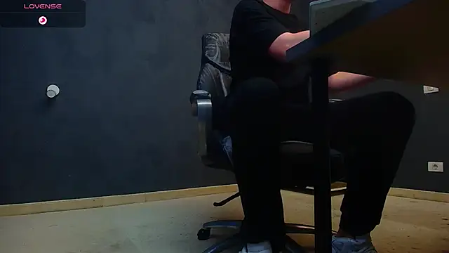 EnzoRace online show from 10.18.25