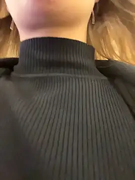 KittyQueeny online show from 10.05.25