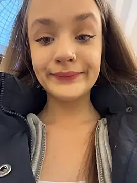 KittyQueeny online show from 12.03.25