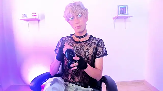 Cooperrosscute233 online show from 09.23.25