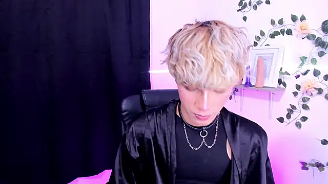 Cooperrosscute233 online show from 09.25.25