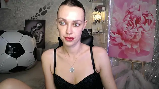 Snapshot of NickyAdamidi chatting on 07.13.26 NickyAdamidi online show from 07.13.26