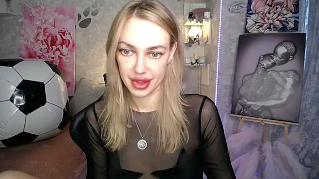Snapshot of NickyAdamidi chatting on 07.17.26 NickyAdamidi online show from 07.17.26