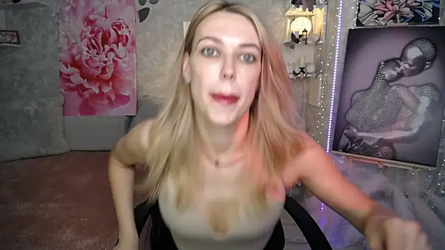 Snapshot of NickyAdamidi chatting on 07.24.26 NickyAdamidi online show from 07.24.26