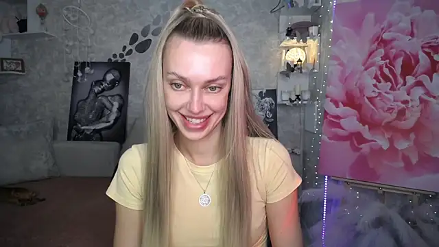 Snapshot of NickyAdamidi chatting on 07.26.26 NickyAdamidi online show from 07.26.26
