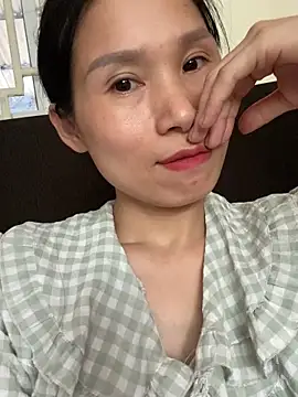 MinHiNi online show from 09.18.25