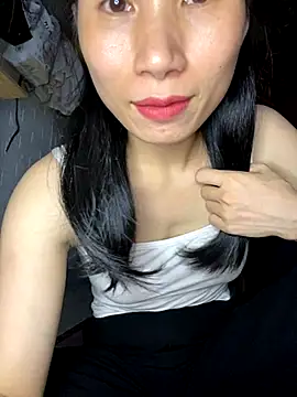 MinHiNi online show from 09.19.25