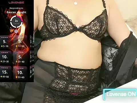 Snapshot of Mohinees_Charm chatting on 10.27.25 Mohinees Charm online show from 10.27.25