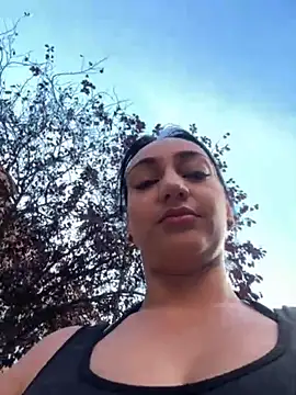 Ninabigtitied online show from 10.16.25